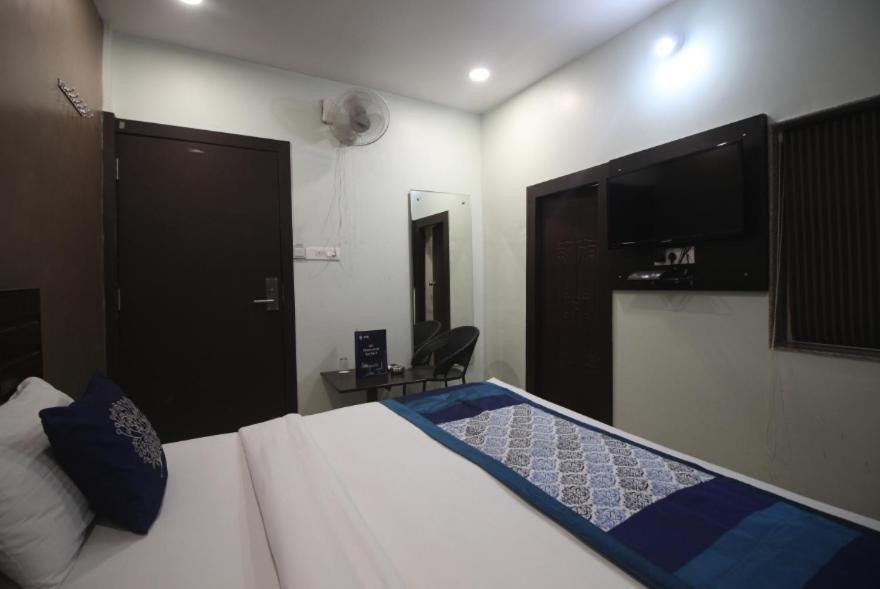 Hotel Confirm Inn Kota Kota  Exterior photo